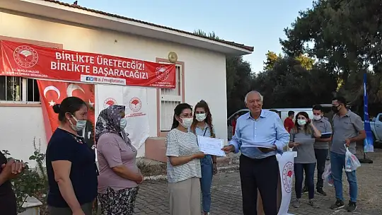 Çamovalı hayvan yetiştiricileri sertifikalarını aldı