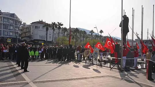Çanakkale Zaferinin 107.yıldönümü tören ve çelenk sunumu ile anıldı