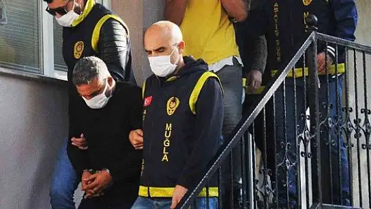 Canan Karatay'ı da dolandırmışlardı, yine yakalandılar