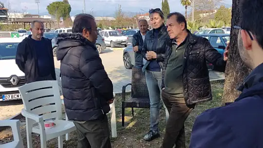 İYİ PARTİ YÖNETİM KURULUNDAN DEPREMZEDELERE ZİYARET