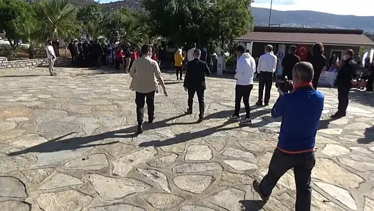 Cevat Şakir'in anma töreninde kriz