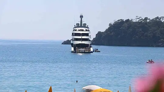 Çevre dostu mega yat 'Savannah' Ölüdeniz'e demir attı