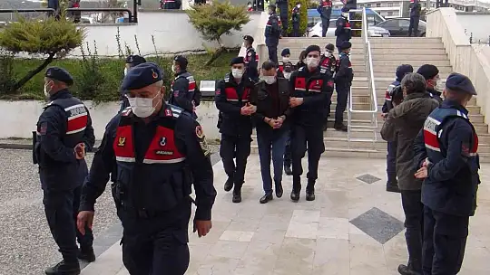 Cinayet zanlısı adliyeye sevk edildi