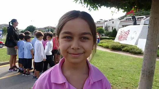 ÇOCUKLAR PARKTA HEM EĞLENDİ, HEM DE TRAFİK EĞİTİMİ ALDI