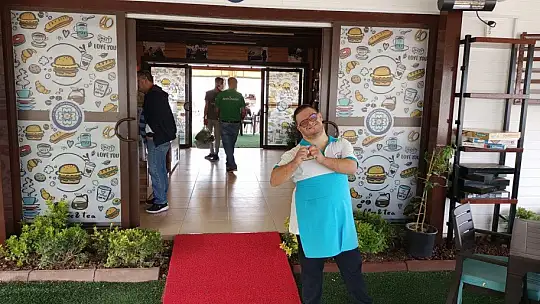 'Sen De Gel Down Cafe' misafirlerini bekliyor