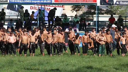 Seki Yağlı Pehlivan Güreşleri Minikler Kategorisinde Başladı