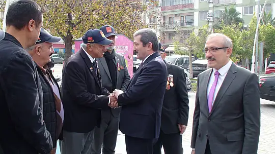 VALİ TAVLI FETHİYE GAZİLER DERNEĞİNİ ZİYARET ETTİ