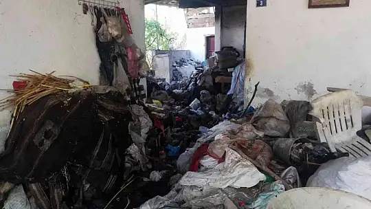 Dalaman'da çöp evde yangın