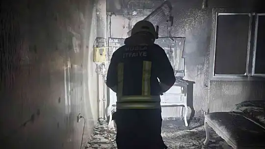 DALAMAN'DA EV YANGINI