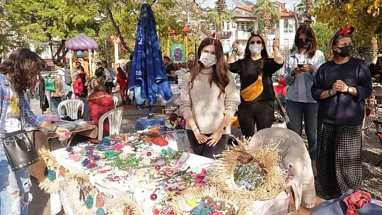 Dalyan'da Noel Pazarı yoğun katılımla gerçekleştirildi