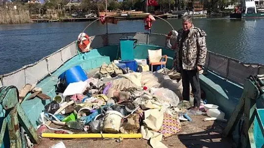 Dalyan Kanalı ve Köyceğiz Gölü'nde temizlik çalışmalarına devam ediliyor