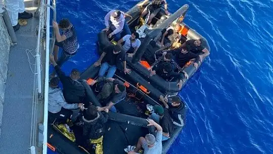 Datça'da 21 düzensiz göçmen kurtarıldı