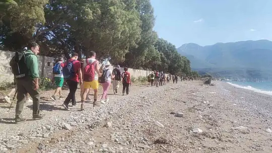 Datça'da Ata'ya saygı yürüyüşü