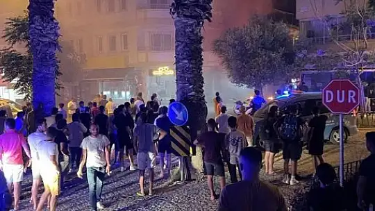 Datça'da bir zincir market şubesinde çıkan yangında maddi hasar meydana geldi