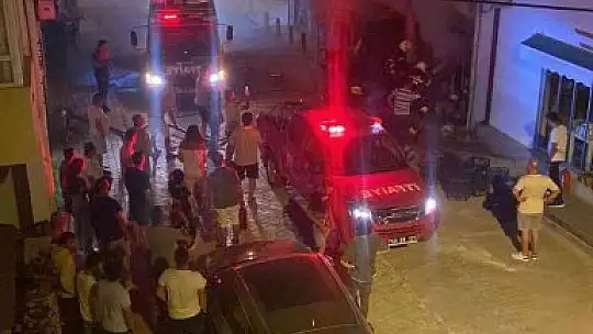 Datça'da bir zincir market şubesinde çıkan yangında maddi hasar meydana geldi