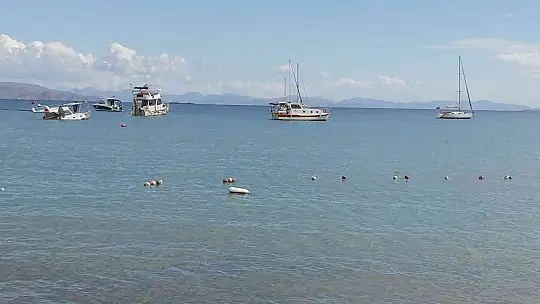 Datça'da olumsuz hava şartları nedeniyle batan lüks tekne 2'nci gününde de kurtarılamadı