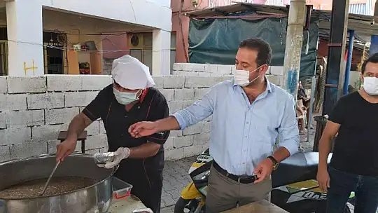 Muhtarlardan aşure etkinliği