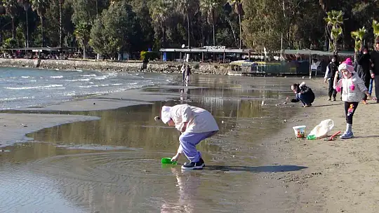 DENİZ SUYU 15 METRE ÇEKİLDİ