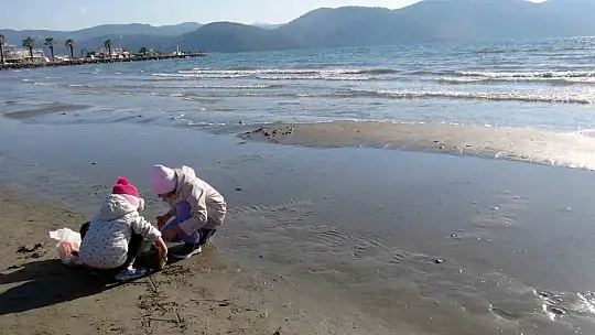 DENİZ SUYU 15 METRE ÇEKİLDİ