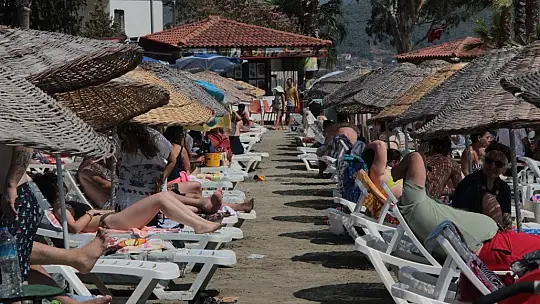 Denizi görünce virüsü unuttular