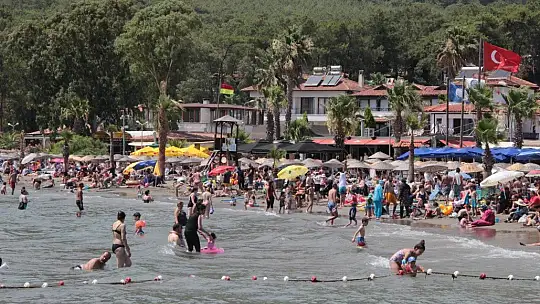 Denizi görünce virüsü unuttular