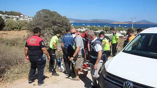 Dereye devrilen otomobildeki kadın yaşamını yitirdi