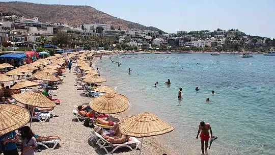 Dev gemi bin 411 yolcusuyla Bodrum'a geldi