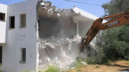 BODRUM'DA 1 YILDA 210 KAÇAK YAPI YIKILDI, 1650 YAPI MÜHÜRLENDİ