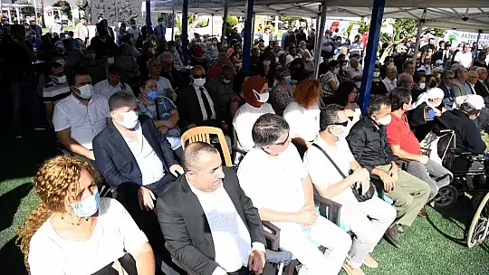 Sen de Gel Down Kafe hizmete açıldı