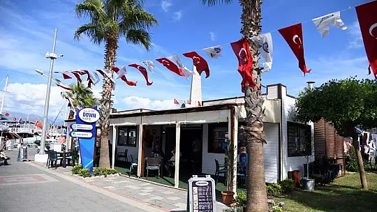 Sen de Gel Down Kafe hizmete açıldı