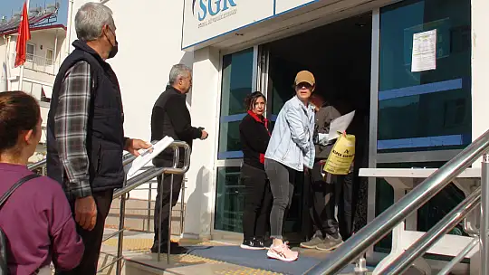 EYT'Lİ VATANDAŞ, DİLEKÇESİNİ VERDİ