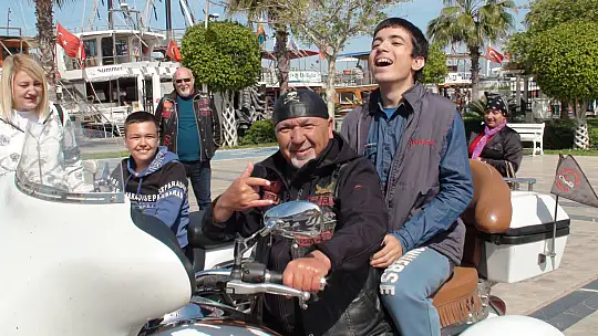 OTİZM FARKINDALIK GÜNÜ'NDE ANLAMLI ETKİNLİK