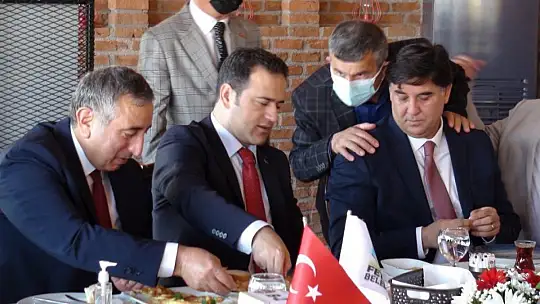 Kaymakam Fırat, 'Muhtarlar gününü kutluyorum'