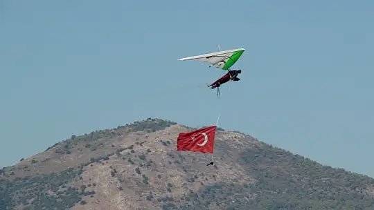 Türk Yıldızlarının prova uçuşu nefesleri kesti