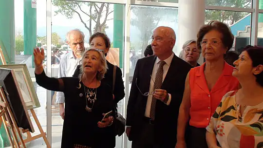 ÇAĞDAŞ AMATÖR RESSAMLAR SERGİSİ AÇILDI