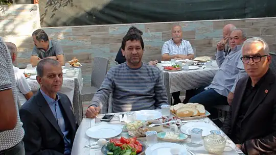 BAŞKAN DEMİR MUHTARLARLA BİR ARADA