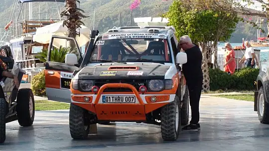 OFFROAD ARAÇLARI, BEŞKAZA MEYDANI'NDA