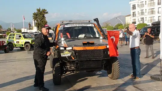 OFFROAD ARAÇLARI, BEŞKAZA MEYDANI'NDA