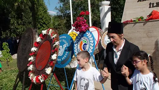 CUMHURİYET MEYDANI'NDA ÇELEK TÖRENİ