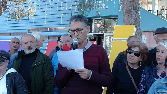 HÜKÜMETE TENCERE VE TAVA GÖSTERDİLER