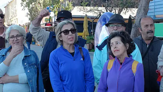 HÜKÜMETE TENCERE VE TAVA GÖSTERDİLER