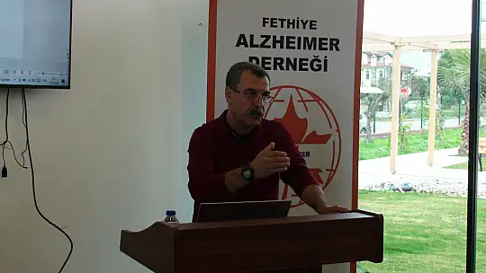 ALZHEİMER DERNEĞİNDEN ANLAMLI SUNUM