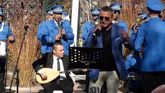 DEVRİM VE DEMOKRASİ ŞEHİTLERİ ANILDI