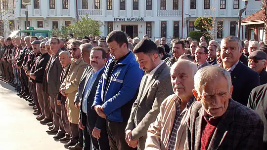 ESKİ BELEDİYE BAŞKANI KANDÖNMEZ SON YOLCULUĞUNA UĞURLANDI
