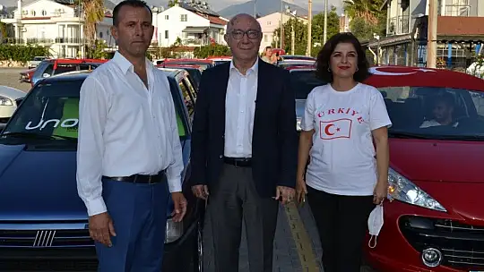 Cumhuriyet konvoyuna yoğun katılım