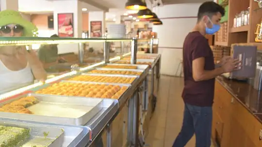 Fethiye'de Bayram Öncesi Tatlı Yoğunluğu