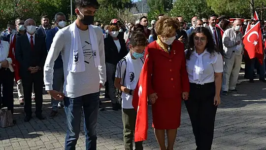 Fethiye'de STK'lardan Cumhuriyet Bayramı Kutlaması