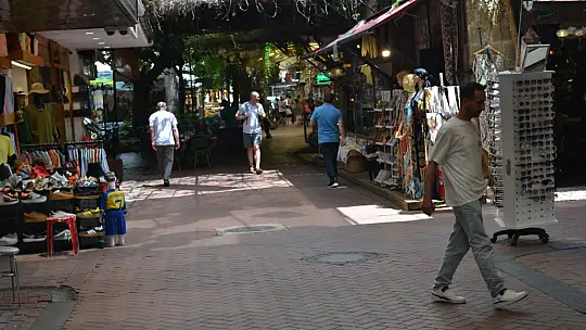 Paspatur sokakları boş kaldı