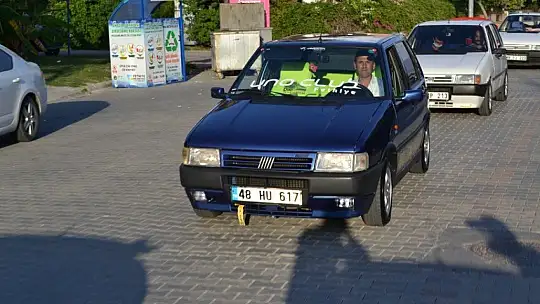 Cumhuriyet konvoyuna yoğun katılım