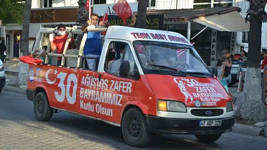 30 Ağustos Zafer Konvoyuna Coşkulu Katılım